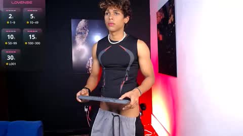 liamvibes212 online show from January 10, 1:13 pm