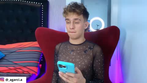 Snapshot of liamwild20 chatting on September 29, 12:16 am liam online show from September 29, 12:16 am