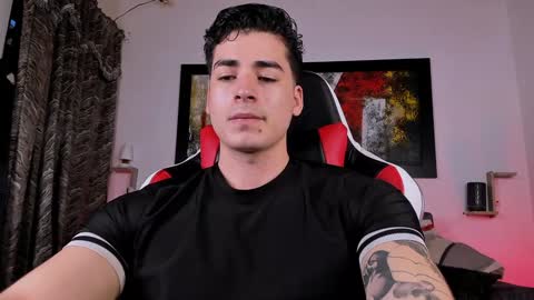 Snapshot of liamwyatt_ chatting on January 27, 3:26 am liamwyatt_ online show from January 27, 3:26 am