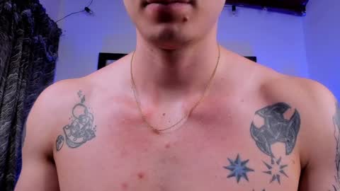 Snapshot of liamwyatt_ chatting on February 2, 6:26 am liamwyatt_ online show from February 2, 6:26 am