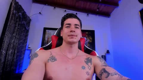 Snapshot of liamwyatt_ chatting on February 8, 3:41 am liamwyatt_ online show from February 8, 3:41 am