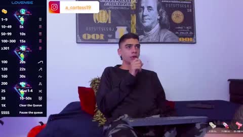    online show from December 4, 10:13 am