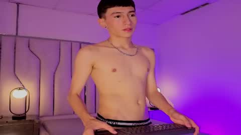 lian_cameron online show from July 11, 4:37 am