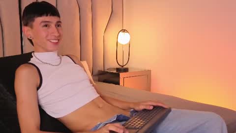 lian_cameron online show from July 28, 3:24 am