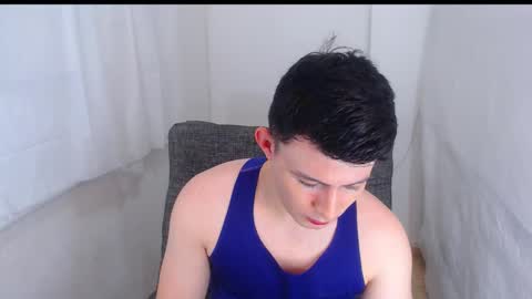 Snapshot of lian_eathan chatting on February 1, 3:32 pm lian_eathan online show from February 1, 3:32 pm