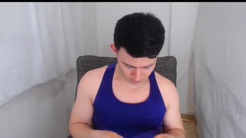 Snapshot of lian_eathan chatting on February 2, 6:01 am lian_eathan online show from February 2, 6:01 am