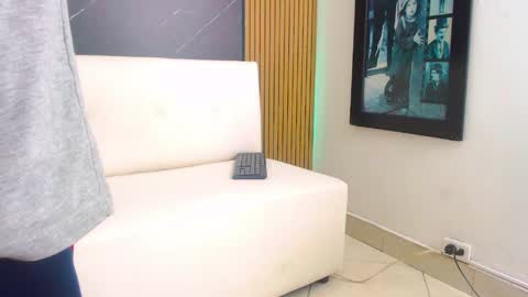 Lian Jacob online show from May 14, 7:20 pm
