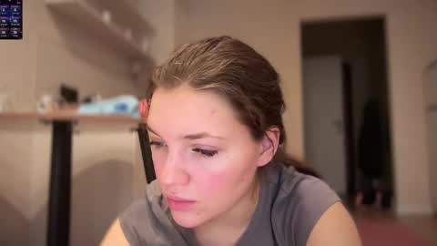 liana_8 online show from February 22, 1:53 pm