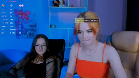 Snapshot of liana_kisses chatting on January 8, 4:44 am Little Liana online show from January 8, 4:44 am