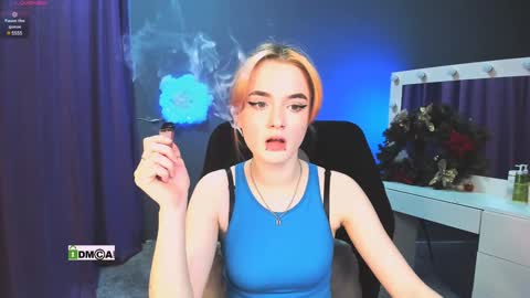 Snapshot of liana_kisses chatting on February 4, 12:00 pm Little Liana online show from February 4, 12:00 pm