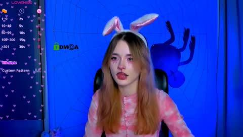 Snapshot of liana_kisses chatting on October 21, 7:47 pm Little Liana online show from October 21, 7:47 pm