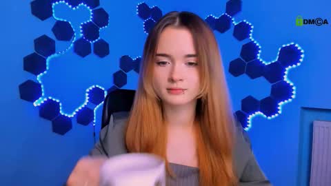 Snapshot of liana_kisses chatting on November 30, 8:13 pm Little Liana online show from November 30, 8:13 pm