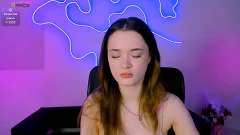 Little Liana  online show from June 14, 6:32 pm