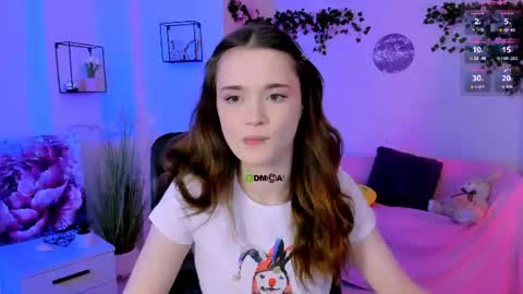 Little Liana  online show from June 26, 6:34 pm