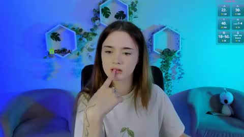Little Liana  online show from July 9, 6:45 pm