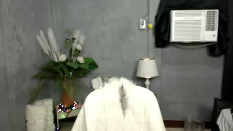 Liane online show from September 18, 10:56 pm