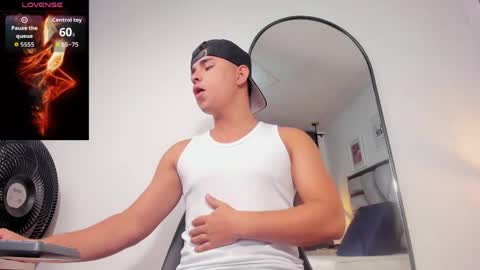 Snapshot of lianfox_ chatting on May 19, 12:33 pm lianfox_ online show from May 19, 12:33 pm