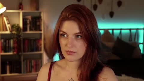 Snapshot of lianna_bm chatting on March 7, 7:44 pm Lianna online show from March 7, 7:44 pm