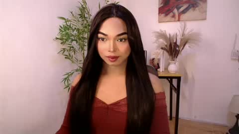 CALL ME LIANNA online show from June 23, 7:01 pm