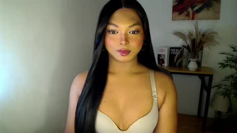 CALL ME LIANNA online show from July 23, 9:02 pm