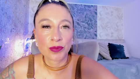 Snapshot of liannaa_ chatting on June 3, 7:41 pm Lian online show from June 3, 7:41 pm