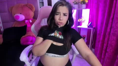 liany_taylor online show from June 13, 4:10 am
