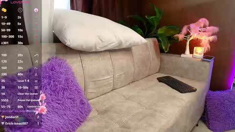 Snapshot of liaowen1 chatting on November 21, 1:54 pm LIA online show from November 21, 1:54 pm