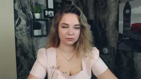 Snapshot of liaralime_ chatting on July 15, 6:07 am Liara online show from July 15, 6:07 am