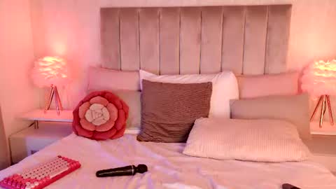 Liora online show from July 17, 10:14 pm
