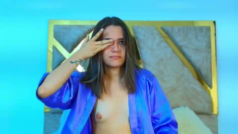 liaross online show from December 4, 11:13 pm