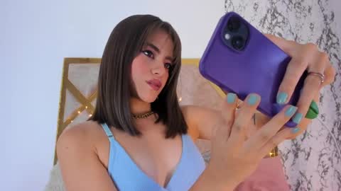 liaross online show from April 26, 5:10 pm