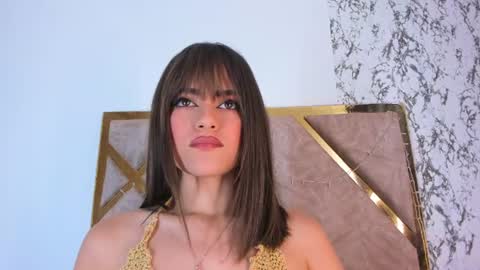 liaross online show from June 9, 5:46 pm