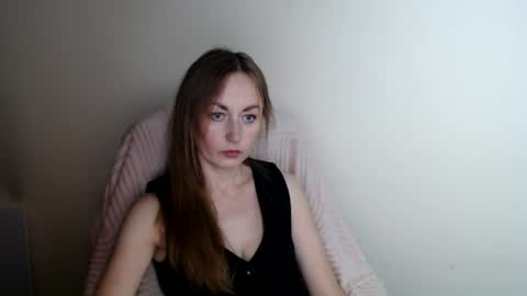 Lia online show from June 19, 11:14 am