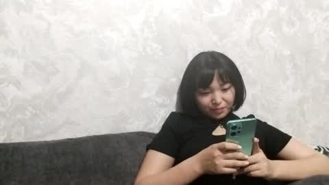Snapshot of libbiepostlethwaite chatting on May 28, 5:32 pm Molly online show from May 28, 5:32 pm