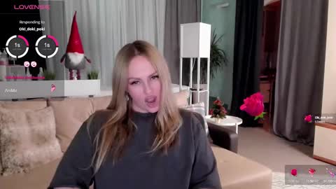 Snapshot of libby_nora chatting on January 4, 7:34 pm Libby online show from January 4, 7:34 pm