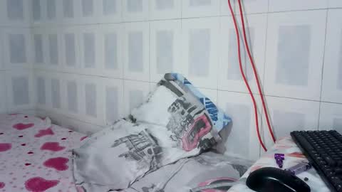 Snapshot of liceth69 chatting on February 24, 12:25 pm liceth69 online show from February 24, 12:25 pm