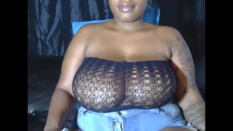 Snapshot of lickabletash98 chatting on January 1, 4:07 pm lickabletash98 online show from January 1, 4:07 pm