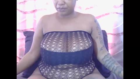 Snapshot of lickabletash98 chatting on October 11, 7:18 am lickabletash98 online show from October 11, 7:18 am