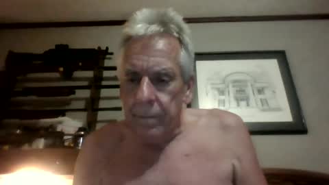 lickmysnowballs online show from June 27, 7:02 am