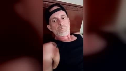 lickurlips6983 online show from July 12, 3:08 am