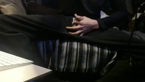 lickurlipz1 online show from December 2, 8:52 am