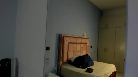 licky_lov online show from October 11, 3:17 am