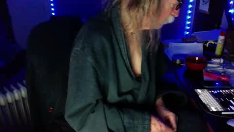 LickYourYoni online show from December 4, 3:43 pm