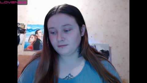 Snapshot of light_lunaa chatting on December 4, 2:37 pm light_lunaa online show from December 4, 2:37 pm