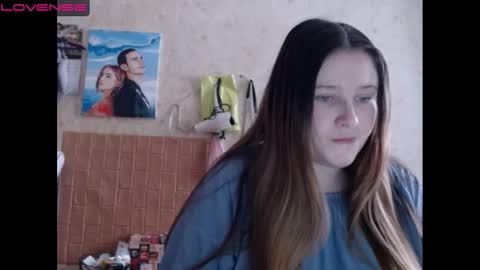 Snapshot of light_lunaa chatting on December 6, 8:15 am light_lunaa online show from December 6, 8:15 am