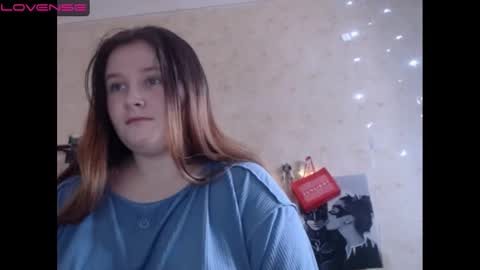 Snapshot of light_lunaa chatting on December 25, 7:14 am light_lunaa online show from December 25, 7:14 am