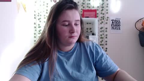 Snapshot of light_lunaa chatting on January 22, 9:46 am light_lunaa online show from January 22, 9:46 am