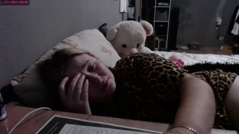 Snapshot of light_lunaa chatting on September 15, 3:12 pm light_lunaa online show from September 15, 3:12 pm
