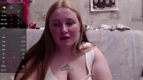 light_lunaa online show from October 28, 3:04 pm