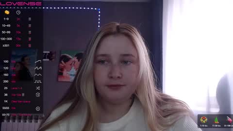 light_lunaa online show from November 2, 8:06 am